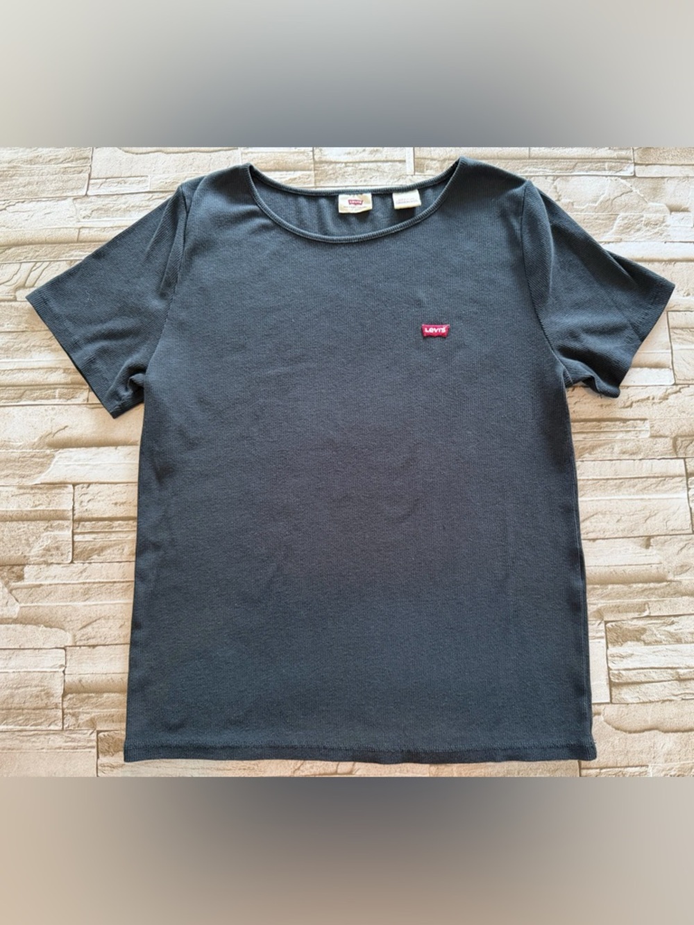Levi's Women's Short Sleeve Ribbed Crewneck Tee - Black with Red Logo Sz Small
